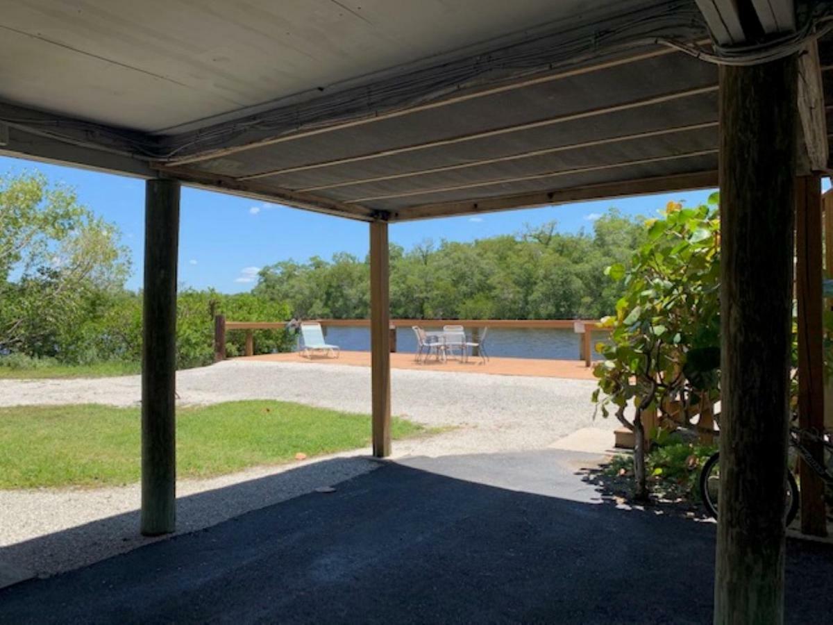 River Wilderness Waterfront Cabins Everglades City Exteriör bild